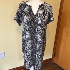 Cable & gauge dress black gray white lace print